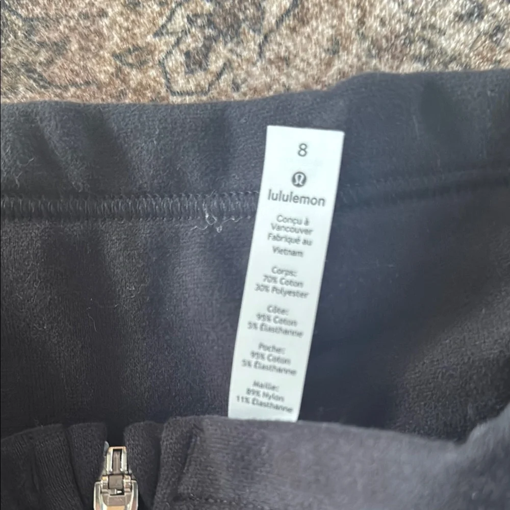 Lululemon Athletica Black Ski Jacket Sleek Design - Picture 2 of 4